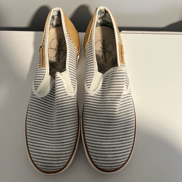 Brand new shoes never worn size 10 - Picture 1 of 2